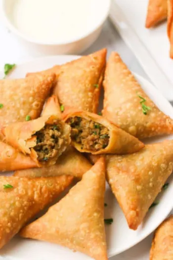 (4)‏ Beef Or Chicken Samosa